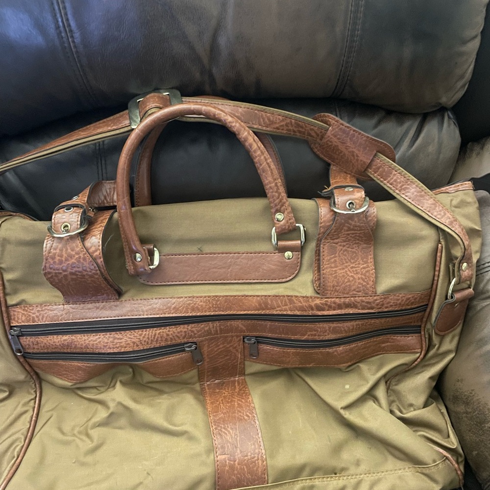 Vintage duffle bag